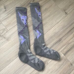 Darn Tough over the calf ski/snowboard socks with cushion